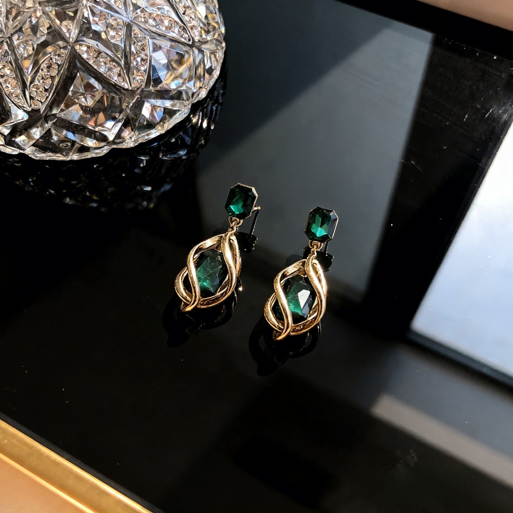 Women's Vintage Glamorous Drop Earrings with Cubic Zirconia